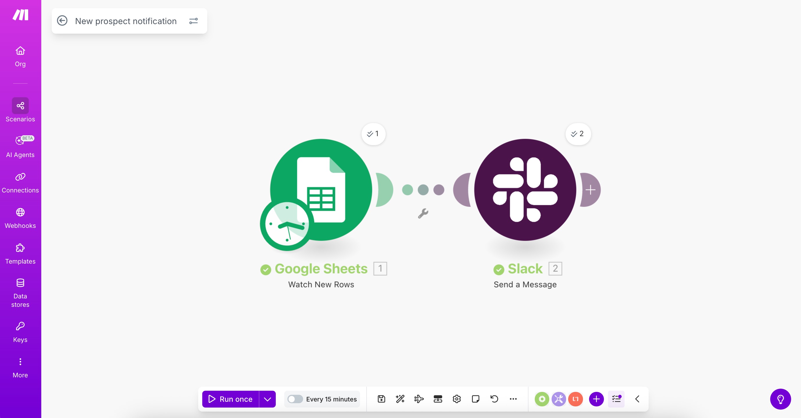 Make.com Scenario Builder — visueller Workflow-Editor mit Google Sheets und Slack Modulen als Zapier-Alternative