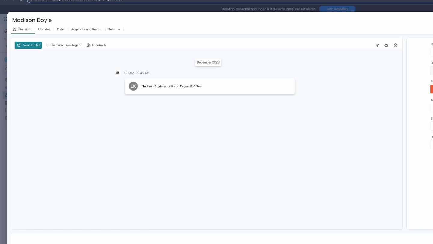 Monday CRM Kontakt-Detailansicht mit Aktivitäten und Datenfeldern